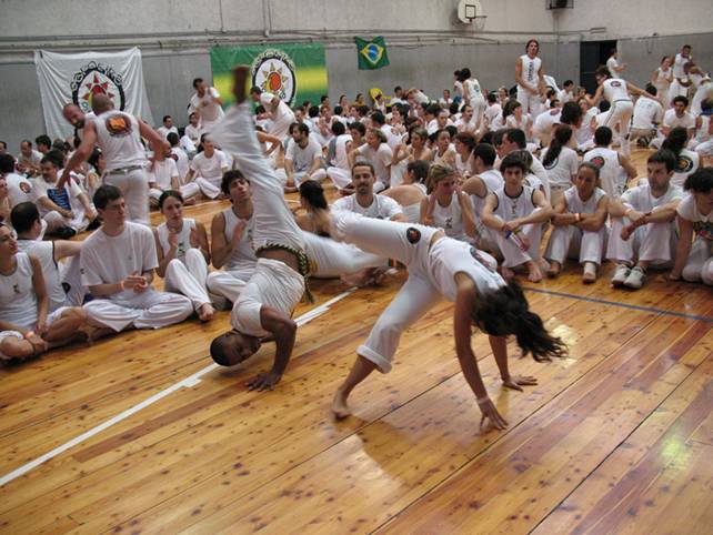 Ax Capoeira!