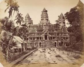 Una fotografia di Angkor Wat del 1866 scattata da Emile Gsell.