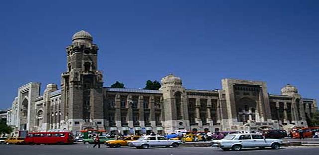  Old Baku Railway Station: Stalinist, with a touch of Islam