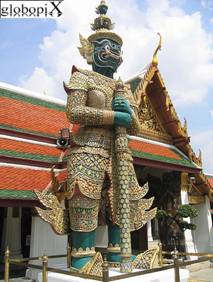 Statua nel Grand Palace